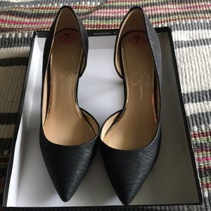 Jessica Simpson heel